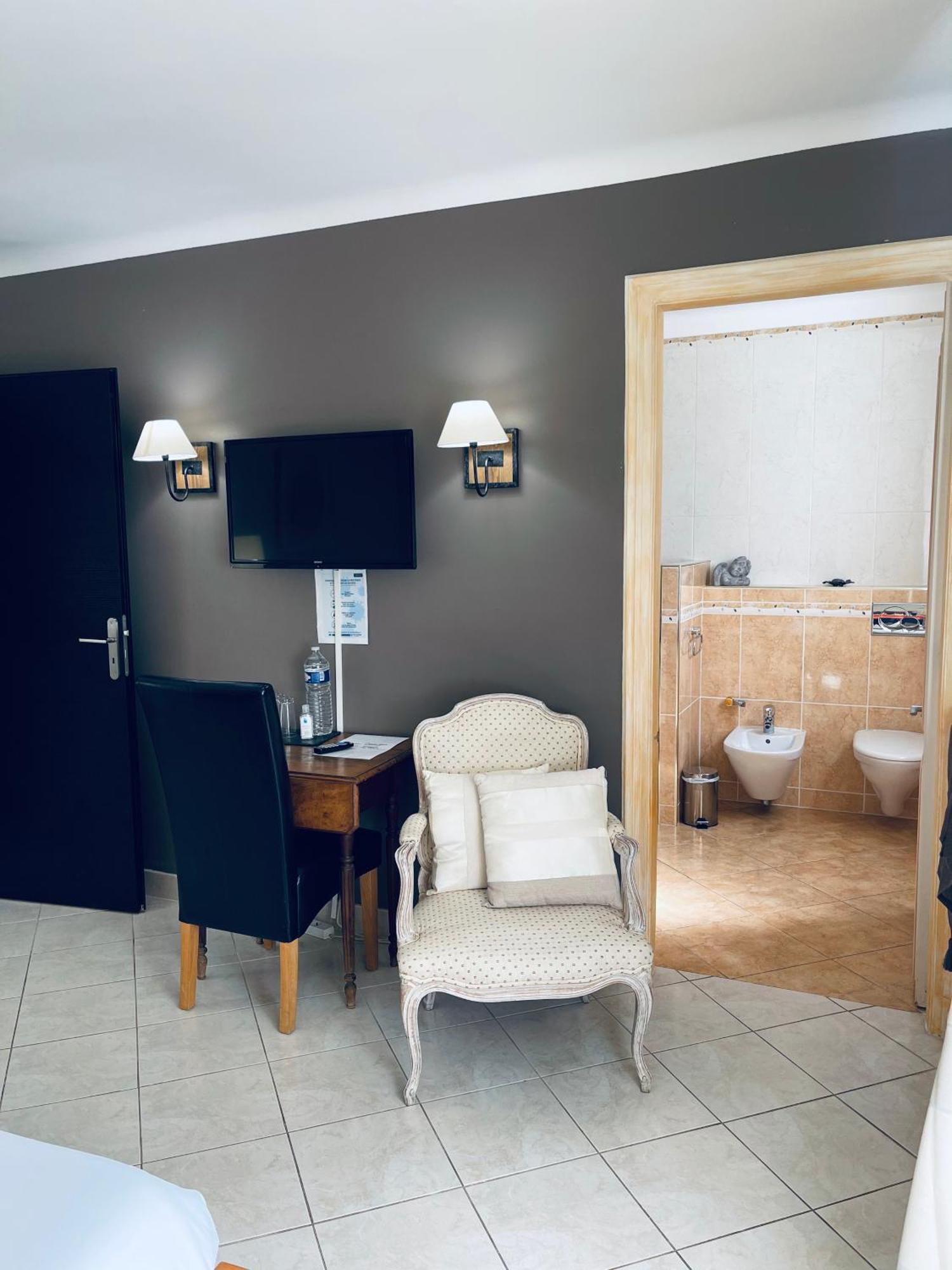 La Colliniere Hotel Sainte-Gemme-Moronval Ngoại thất bức ảnh